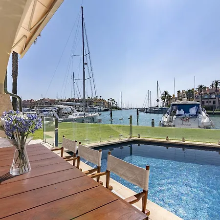 Waterside In Sotogrande Marina With Private Pool *